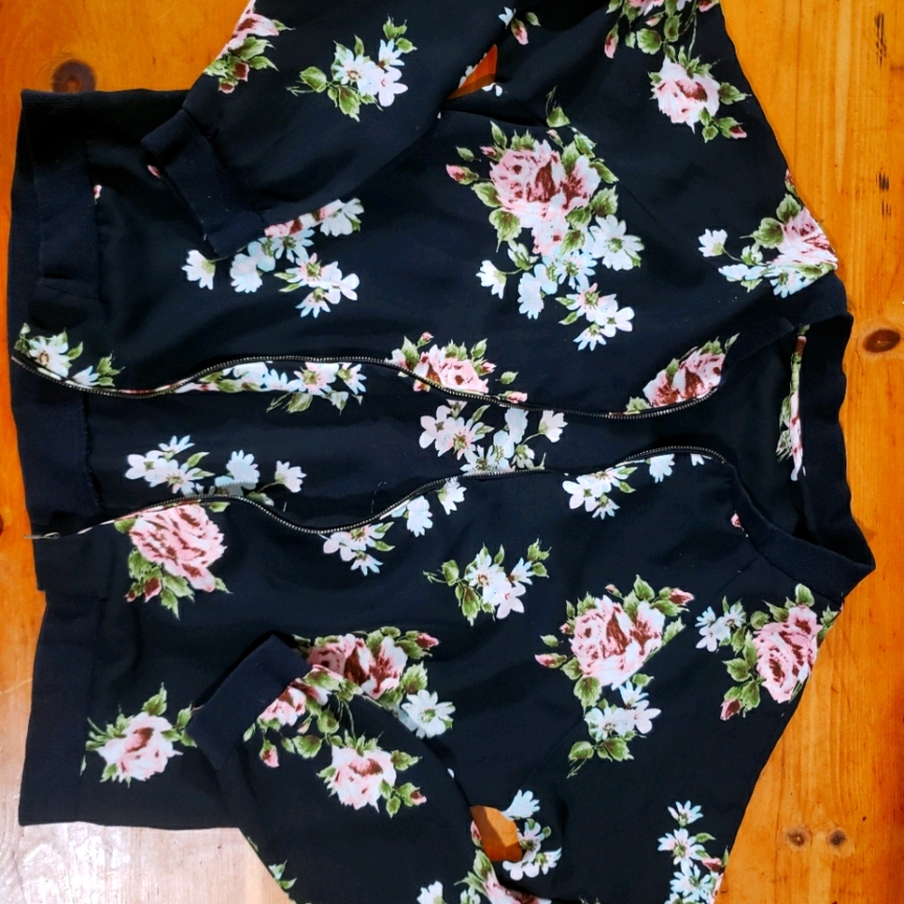 Beautiful lightweight windbreaker